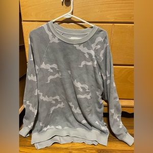 American Eagle crew neck size small